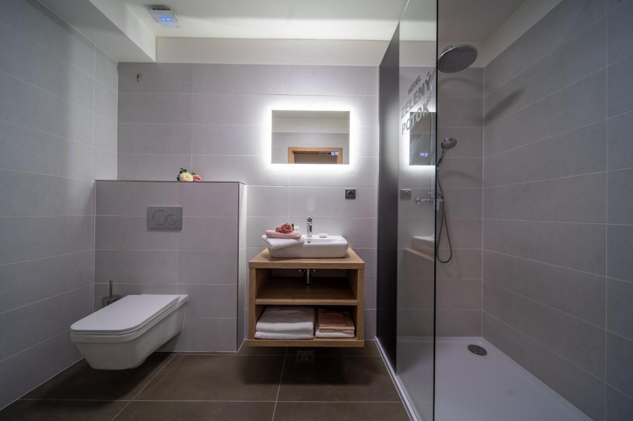 Apartment mit Balkon